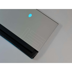 Alienware M15 R2 i7-9750H RTX 2060 16/1000 15.6" Full HD 240Hz