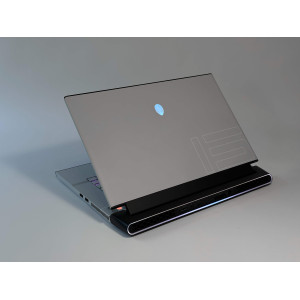 Alienware M15 R2 i7-9750H RTX 2060 16/1000 15.6" Full HD 240Hz